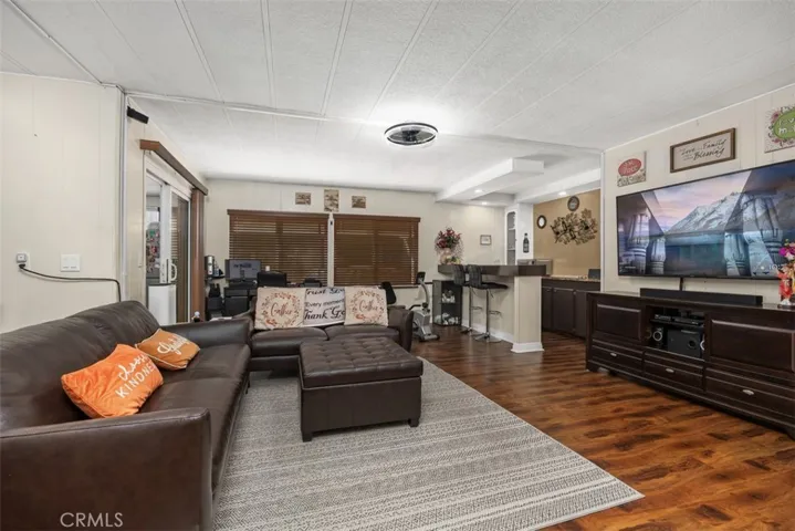 Entertainment Room 1