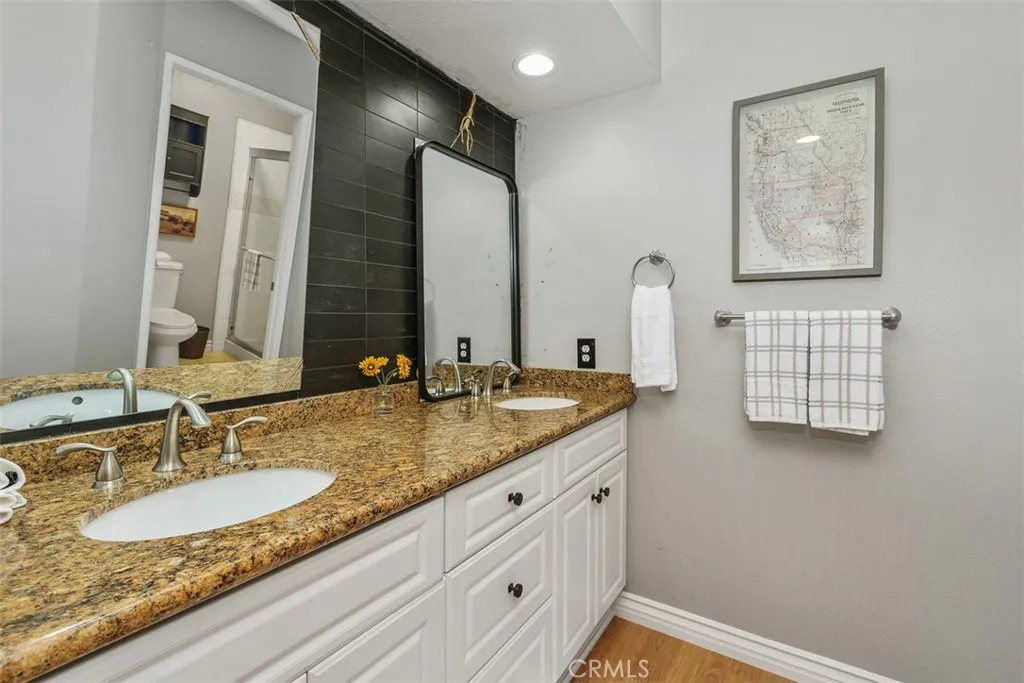 Bathroom Ensuite Granite Couter