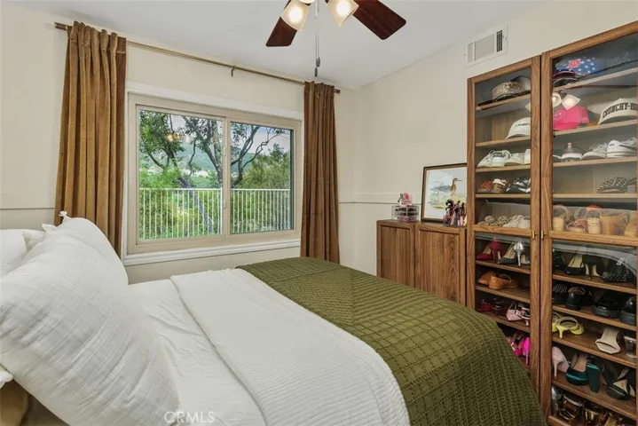 Secondary Bedroom Hill​​‌​​​​‌​​‌‌​​‌​​​‌‌​​​‌​​‌‌​​‌‌​​‌‌​​​​ Views