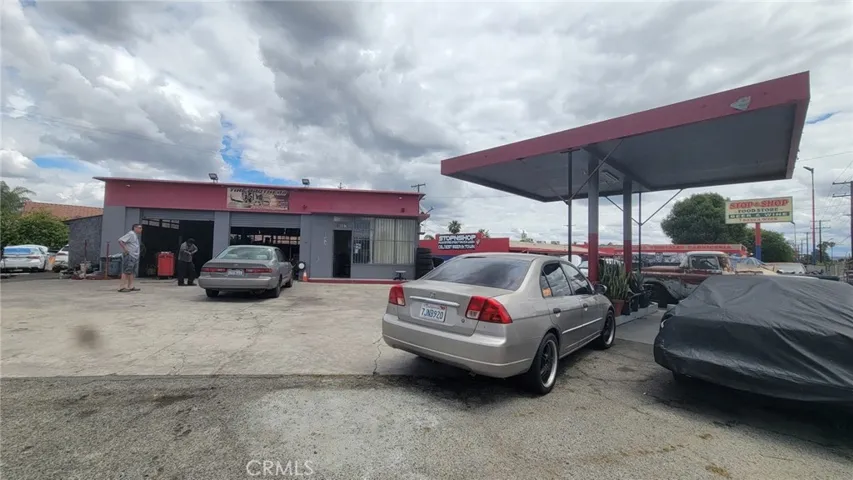 8987 Philbin Avenue, Riverside, California 92503