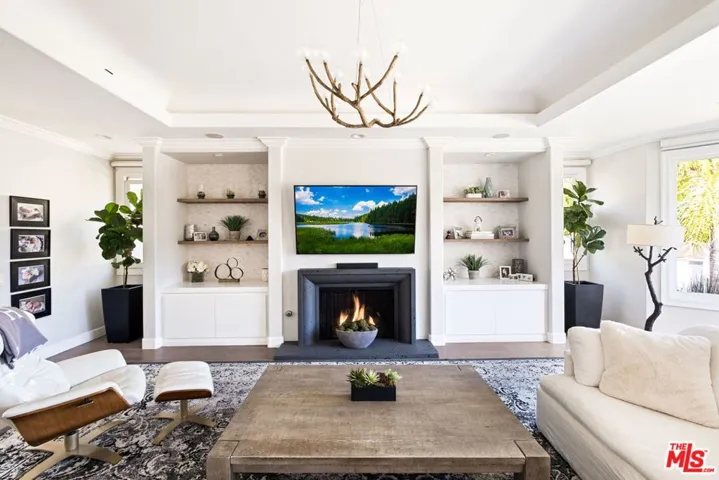 5325 Collingwood Circle, Calabasas, California 91302