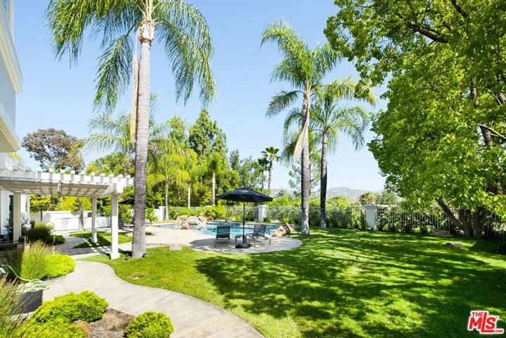 5325 Collingwood Circle, Calabasas, California 91302