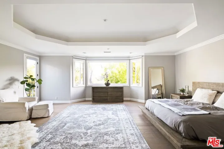 5325 Collingwood Circle, Calabasas, California 91302