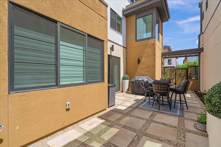 15040 Briggs Court, Los Gatos, California 95032