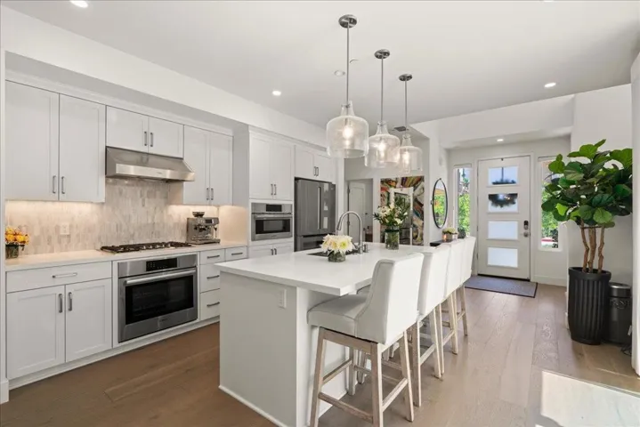 15040 Briggs Court, Los Gatos, California 95032