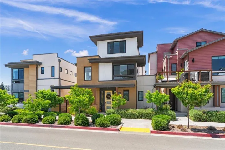 15040 Briggs Court, Los Gatos, California 95032