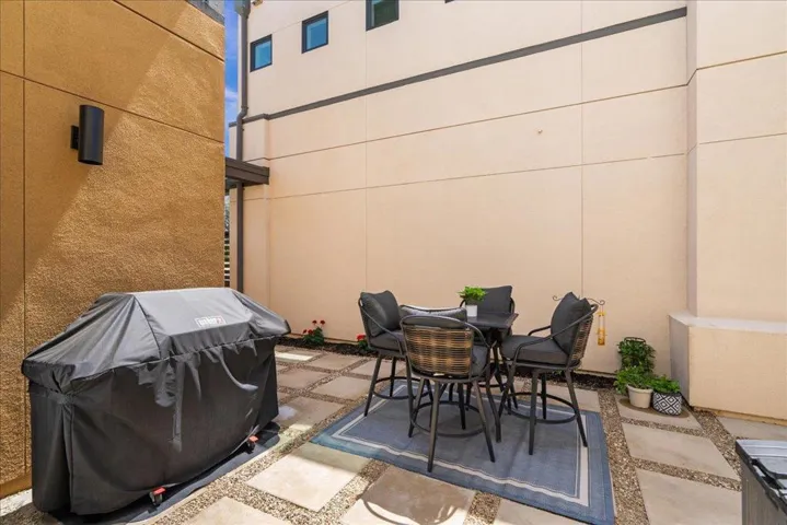 15040 Briggs Court, Los Gatos, California 95032