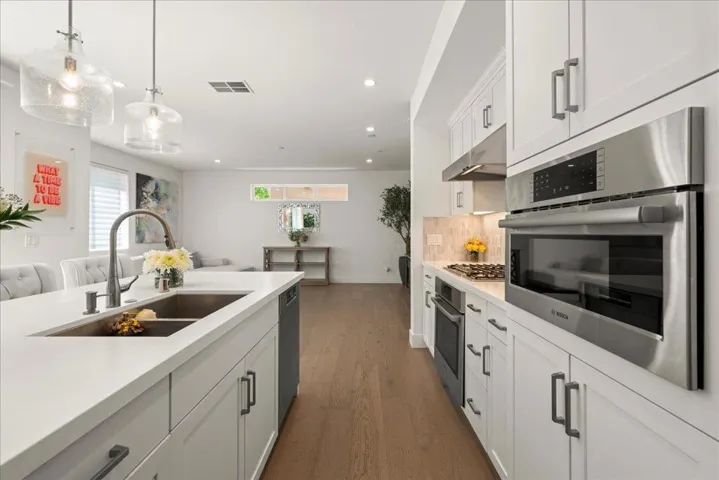 15040 Briggs Court, Los Gatos, California 95032