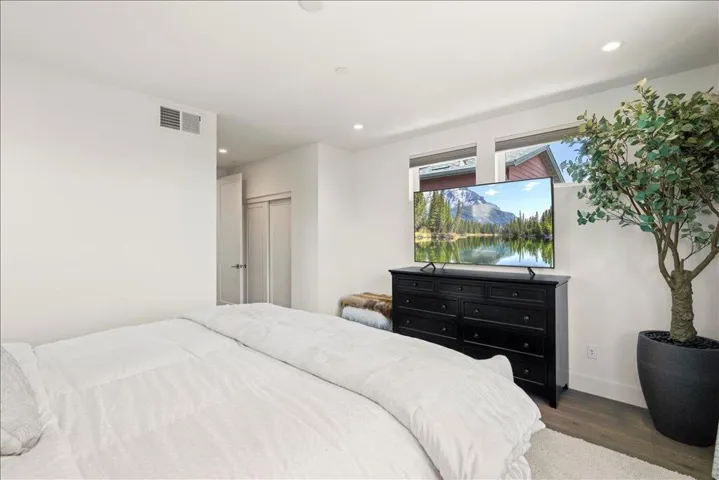 15040 Briggs Court, Los Gatos, California 95032