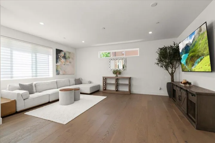 15040 Briggs Court, Los Gatos, California 95032