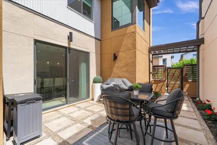 15040 Briggs Court, Los Gatos, California 95032