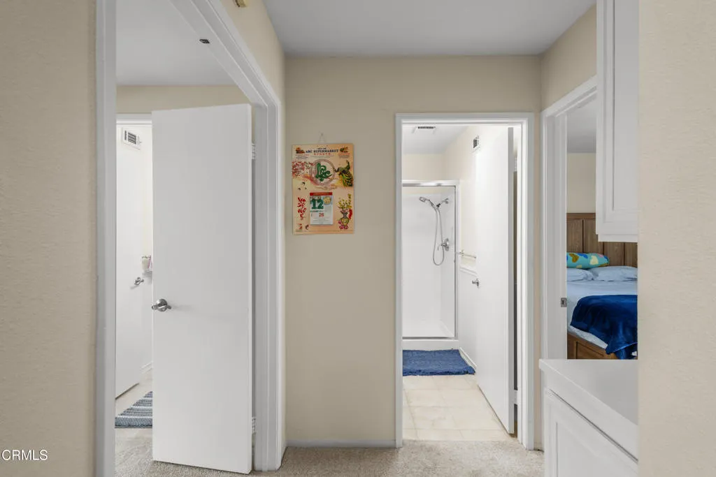 22218 interior 2