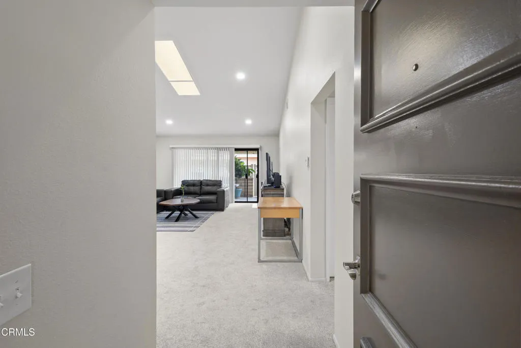 22218 Open Door
