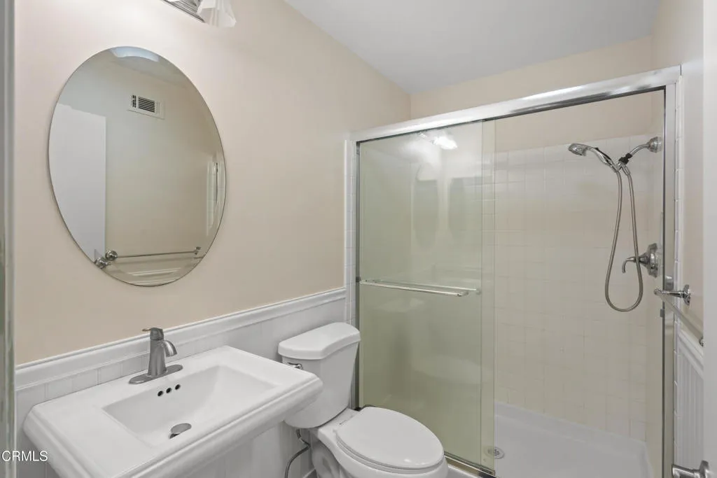 22218 Guest Bath