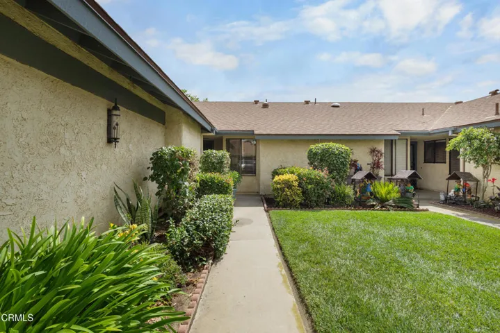 22218 Exterior