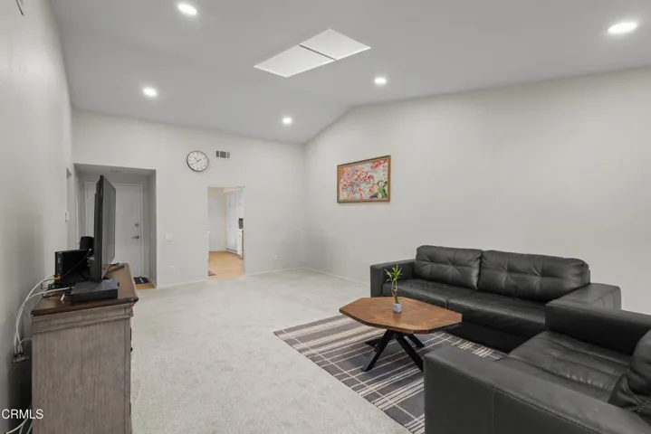 22218 Living room 5
