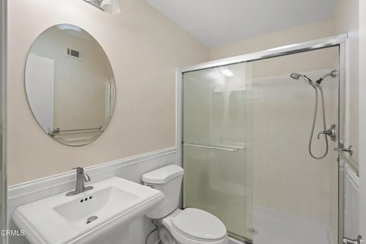 22218 Guest Bath