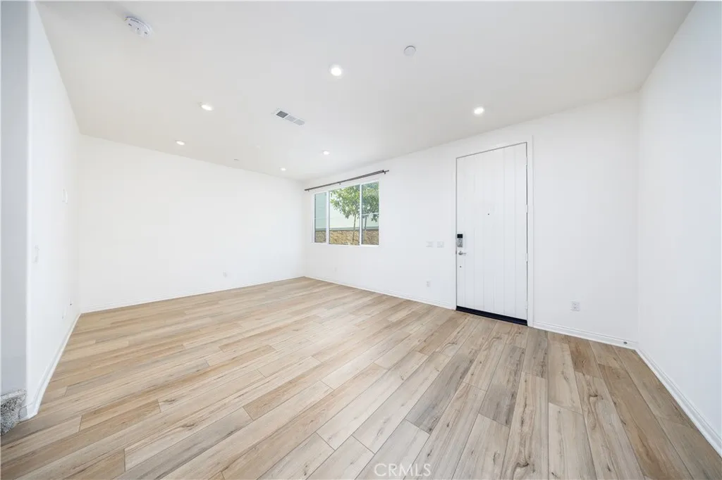 gallery-image 4