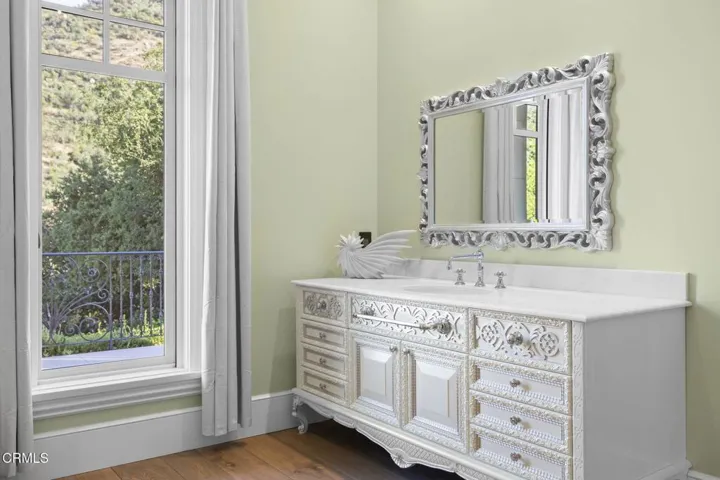 En-Suite 2