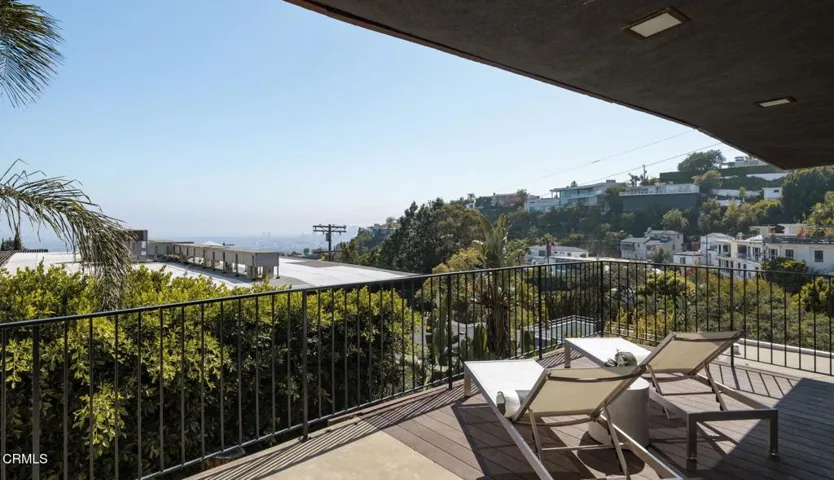 2-web-or-mls-1600 Sunset Plaza Dr by Pie