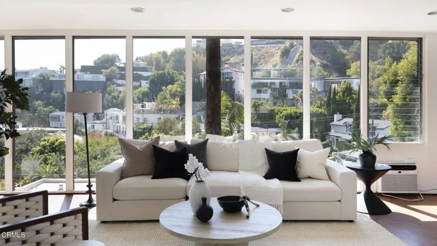 7-web-or-mls-1600 Sunset Plaza Dr by Pie
