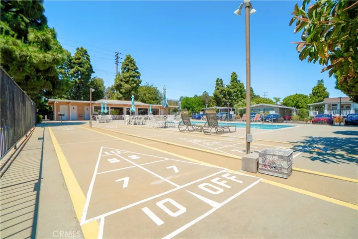 Outside Clubhouse game