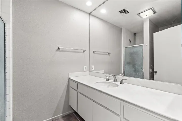 15-2620 N Whitewater Club Dr-22