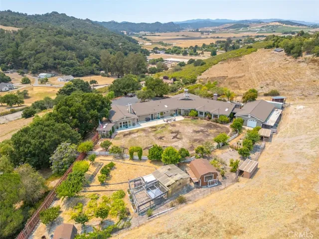 1685 Corbett Highlands, Arroyo Grande, California 93420