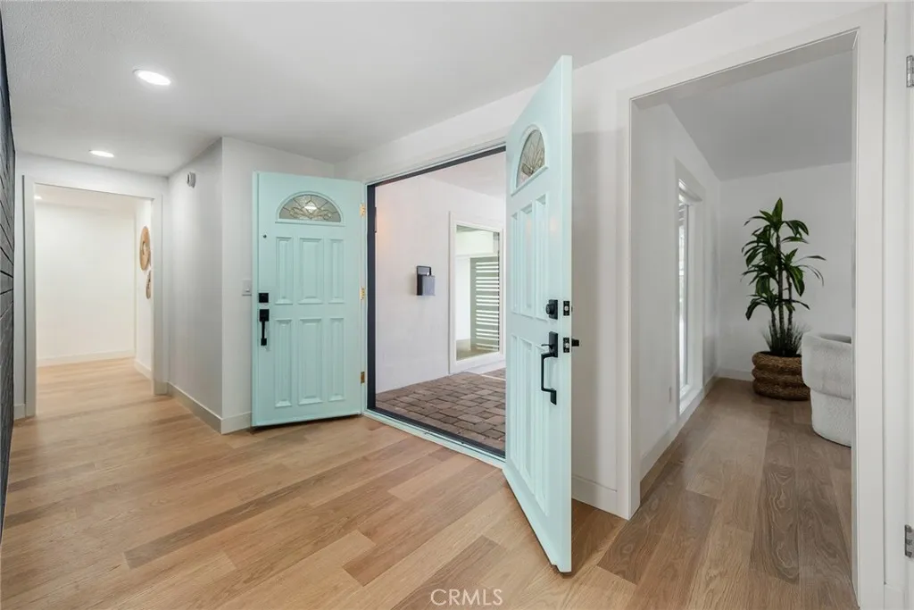 521 W Memory, Santa Ana, California 92706 — photo 4