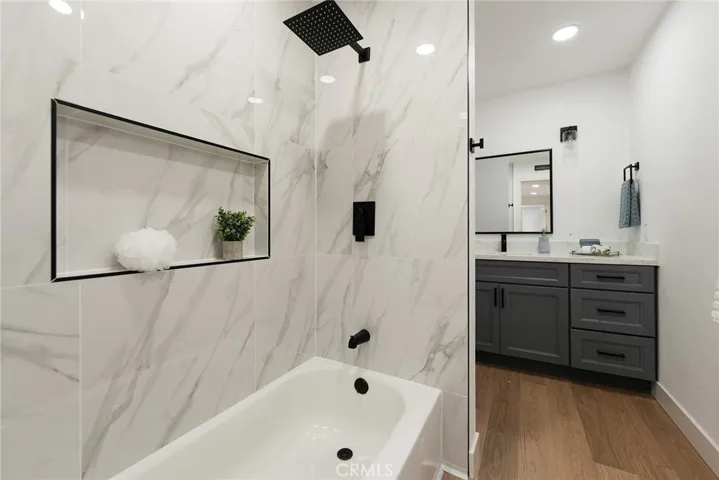 521 W Memory, Santa Ana, California 92706