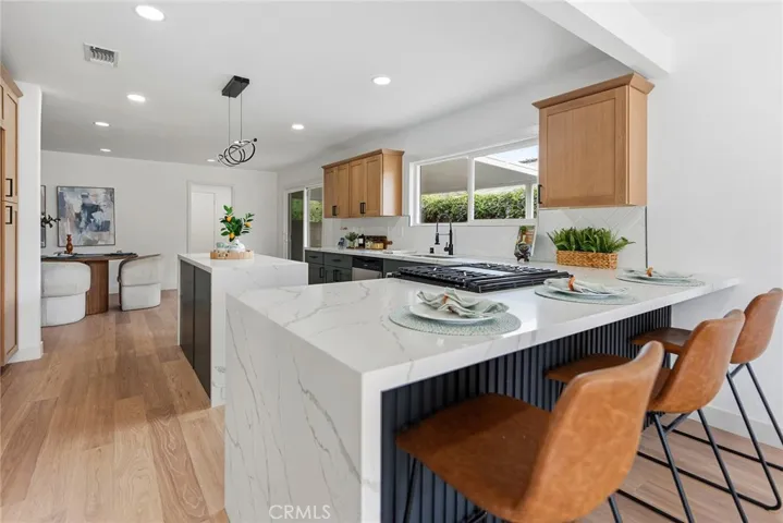 521 W Memory, Santa Ana, California 92706