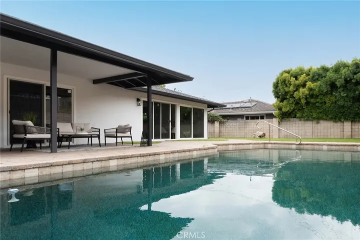 521 W Memory, Santa Ana, California 92706
