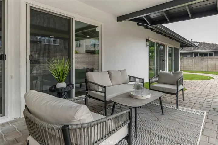 521 W Memory, Santa Ana, California 92706