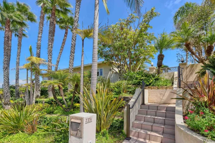 7231 Rue Michael, La Jolla, California 92037