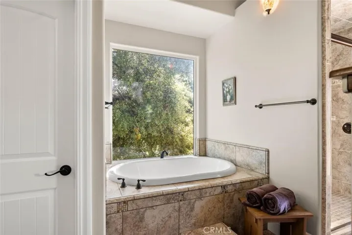 Primary bath jetted tub