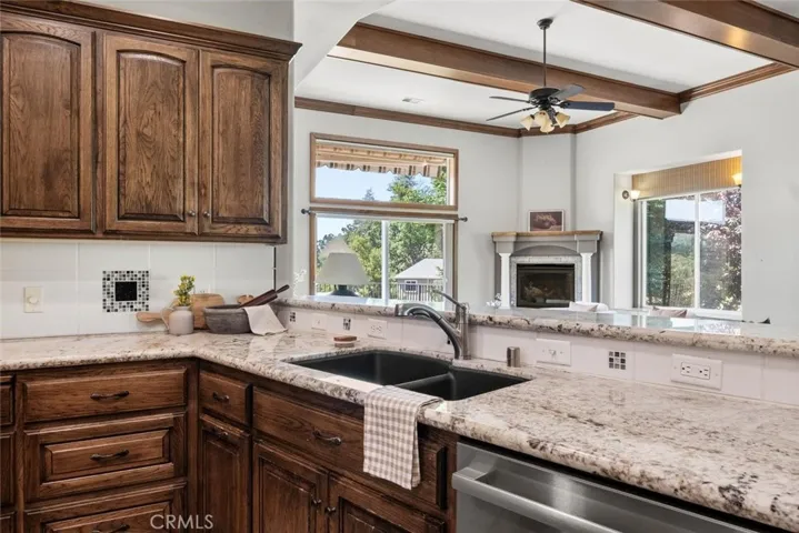 Kitchen sink area