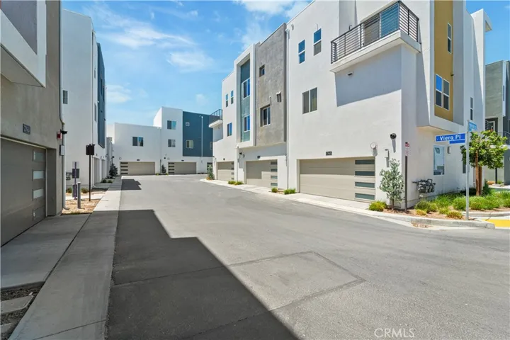 27461 Viero Place, Valencia, California 91381