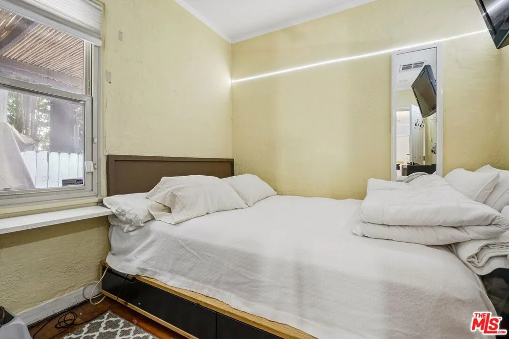 715 Bedroom