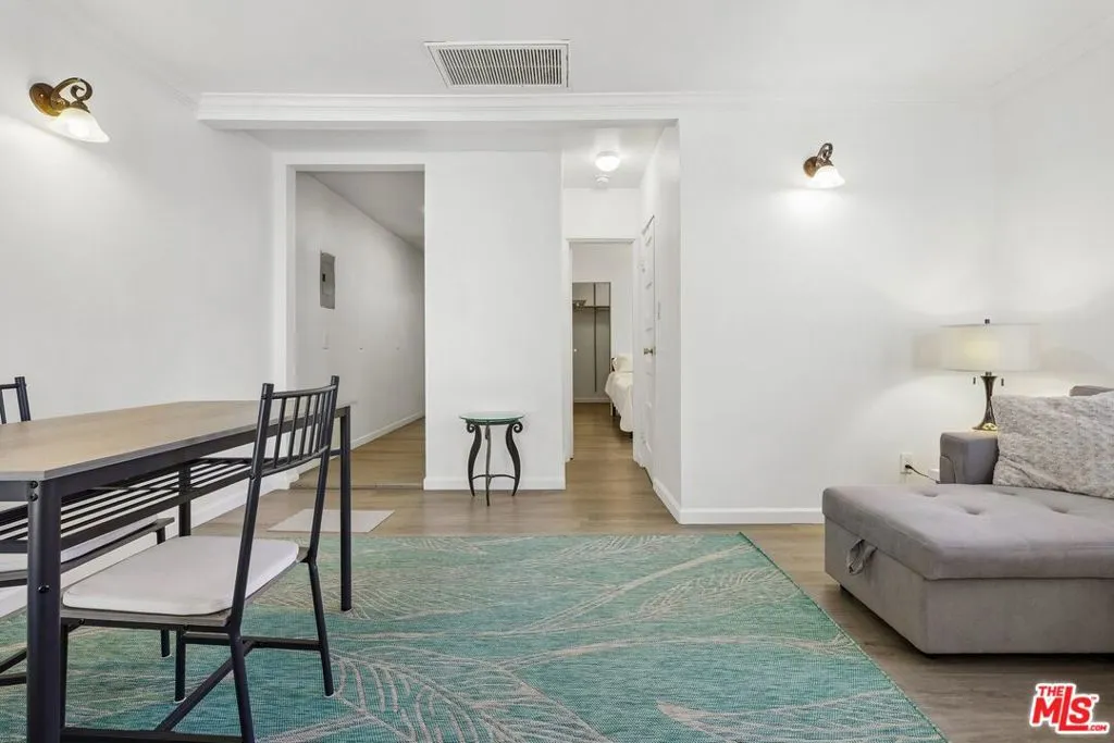 717 Living/Dining