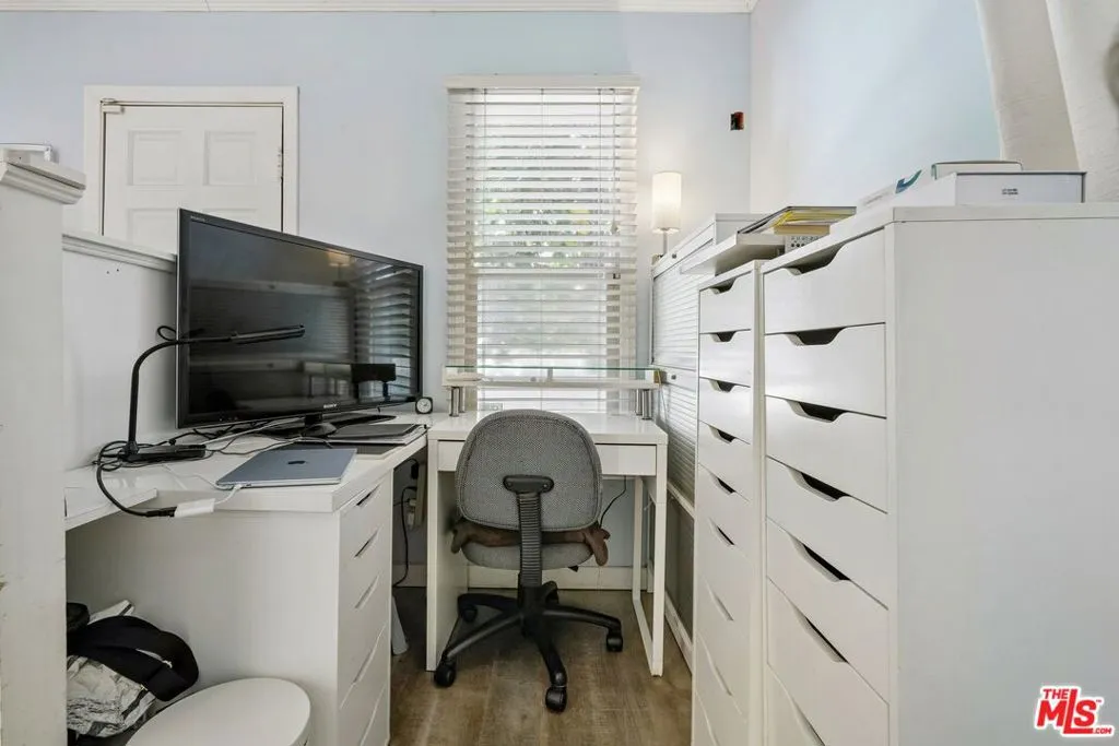 715 Office