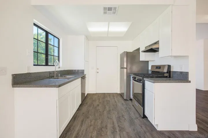 1402 Hancock Cir, San Jacinto, California 92583