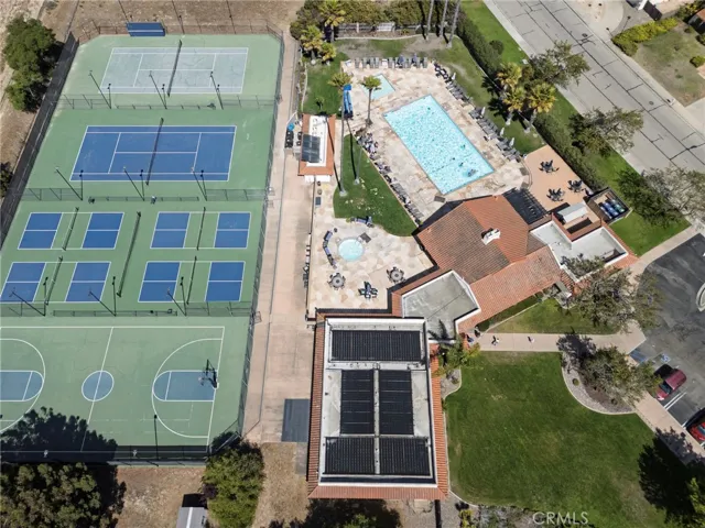 Optional membership to Foxenwoods Pool and Tennis Club