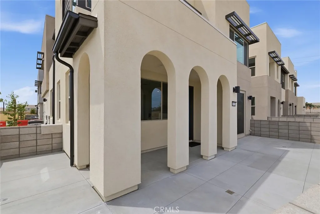 3322 S Ruby Paseo