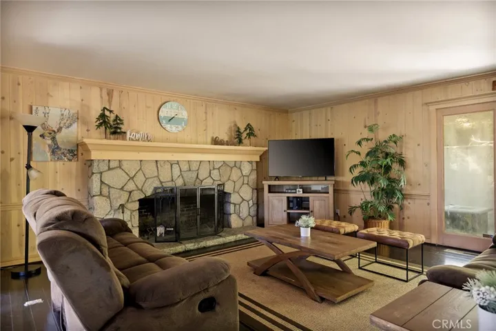 261 Ca-173, Lake Arrowhead, California 92352