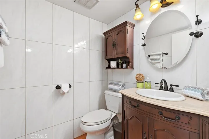 HALF BATH ON MAIN LEVEL