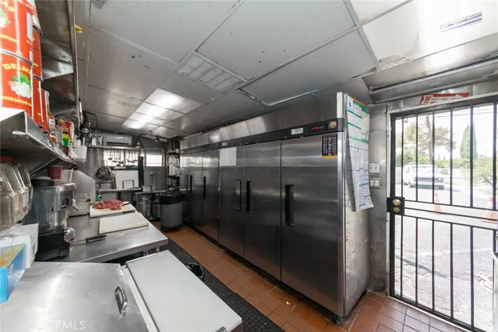 11025 Atlantic, Lynwood, California 90262