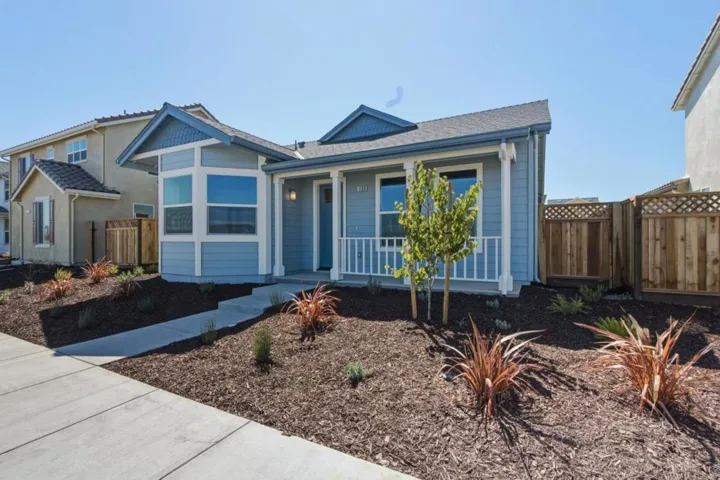 133 Carmona, King City, California 93930