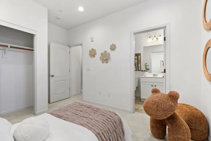 1680 Shore Place 5, Santa Clara, California 95054