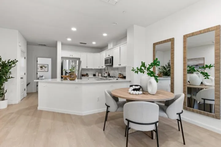 1680 Shore Place 5, Santa Clara, California 95054