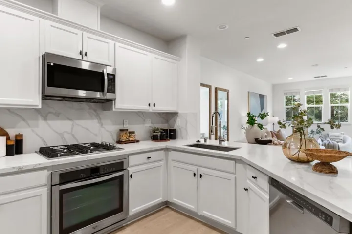 1680 Shore Place 5, Santa Clara, California 95054